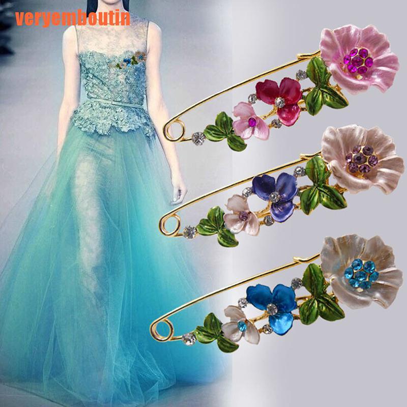 Trâm Cài Áo Hình Hoa Đính Đá Sang Trọng Cho Nữ