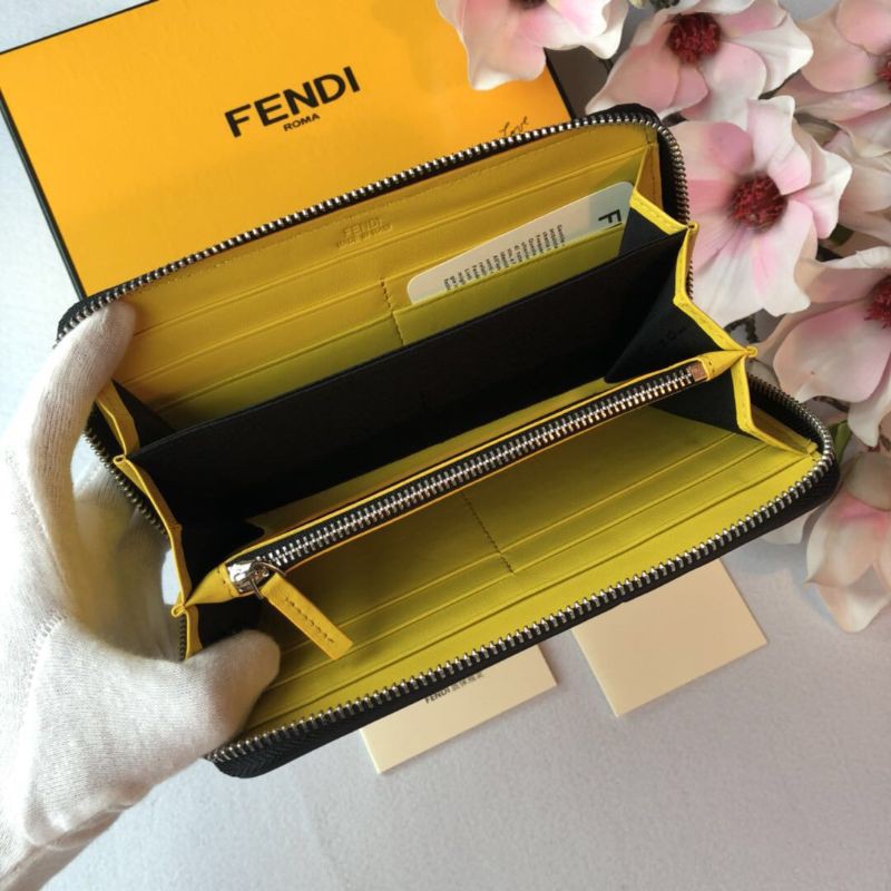 ví da nam nữ cầm tay dáng dài kéo khóa phối ba màu khác nhau Fendi FD