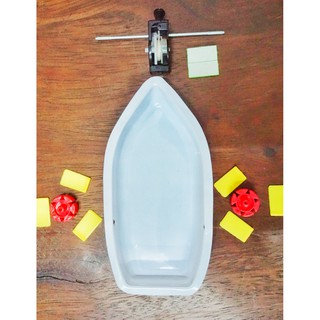 Đồ chơi thuyền tự chế