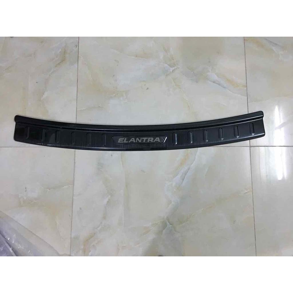 CHỐNG TRẦY CỐP NGOÀI ELANTRA 2019 TITAN - bậc cốp ngoài elantra 2019
