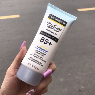 KEM CHỐNG NẮNG NEUTROGENA 85+