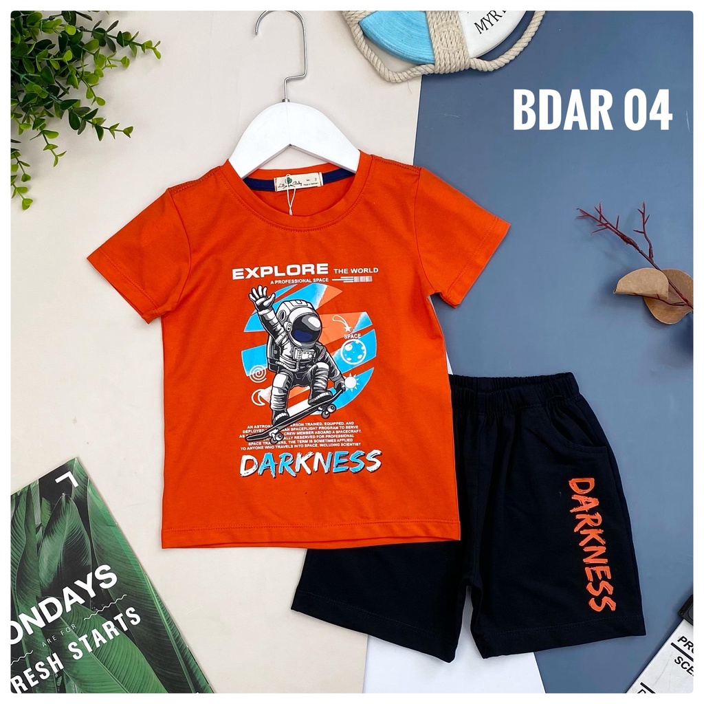 Bộ quần áo LITIBABY, chất cotton, in chữ Dark ness, size nhí 2/10T
