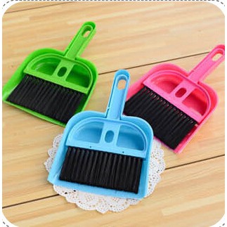 Chổi Quét Bàn Thờ Tiện Dụng