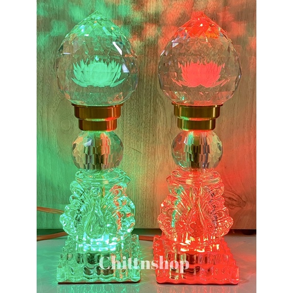 MỘT CẶP ĐÈN THỜ TRÁI ĐÀO PHA LÊ KIỂU DÁNG THIÊN NGA