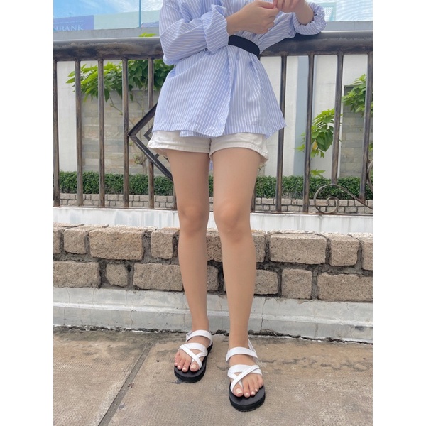Giày Sandals xỏ ngón quai chéo
