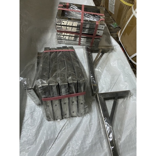 Ke kệ inox V3