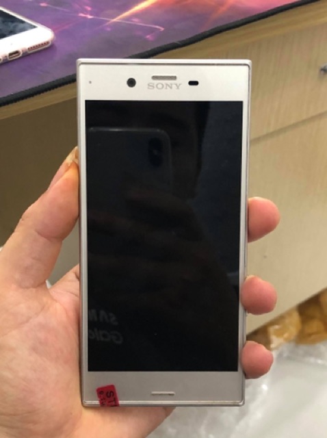 Điện thoại sony xperia Xz1 đẹp zin nguyên bản 100% ( chỉ bán hàng zin đẹp không có hàng cũ phẩy ) | BigBuy360 - bigbuy360.vn