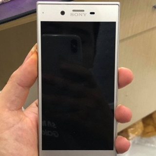 Điện thoại sony xperia Xz1 đẹp zin nguyên bản 100% ( chỉ bán hàng zin đẹp  )