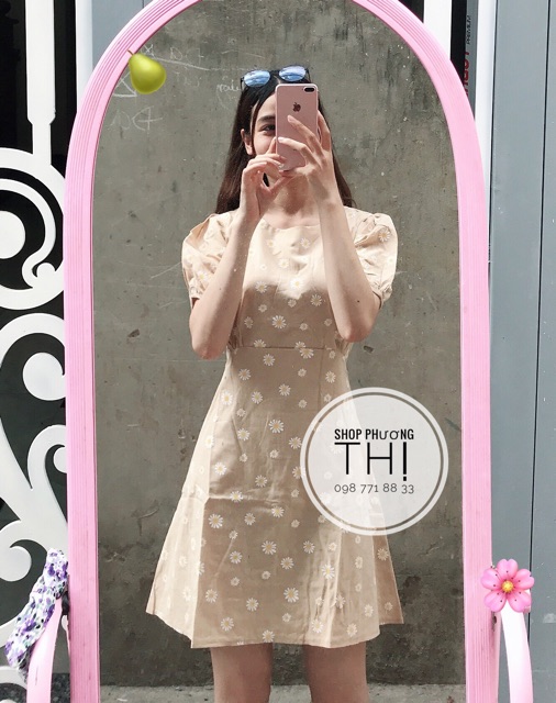 Váy hoa cúc cổ tròn cộc tay hai màu - đầm hoa cúc vintage (hình shop tự chụp/sẵn) | BigBuy360 - bigbuy360.vn