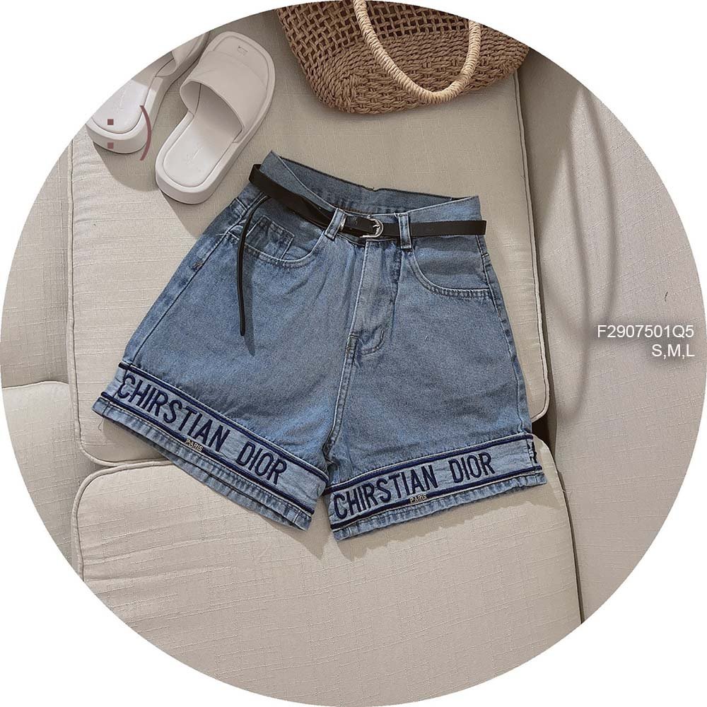 Quần short jean lai phối viền thêu chữ lưng cao thời trang!