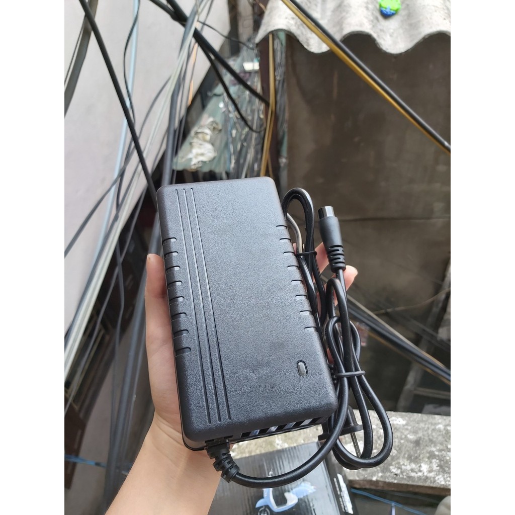 BÁN Sạc Xe Đạp Điện dùng Pin Lithium 36V 2A loại tốt
