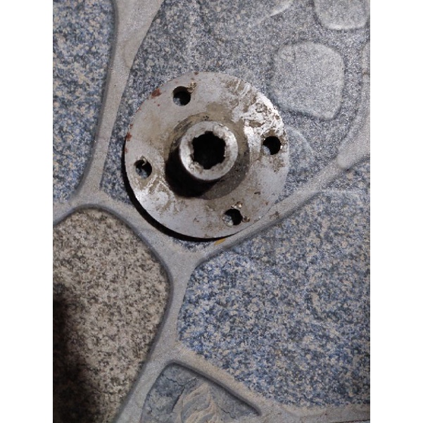 Mặt bích láp sau xe 3 bánh