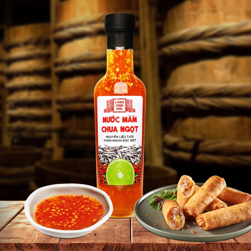 Nước mắm chua ngọt cao cấp Làng Chài Xưa, nguyên liệu tươi, thơm ngon đặc biệt, pha sẵn từ chanh tỏi ớt
