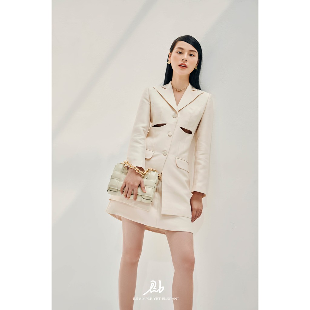 H2B-Áo Blazer VICKY cut ngực màu kem
