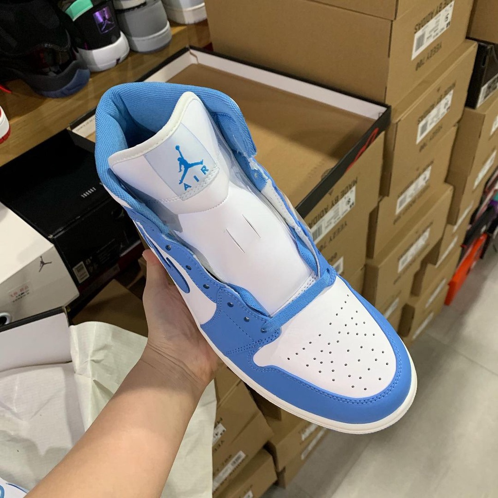 Giày Air Jordan 1 Mid "UNC"