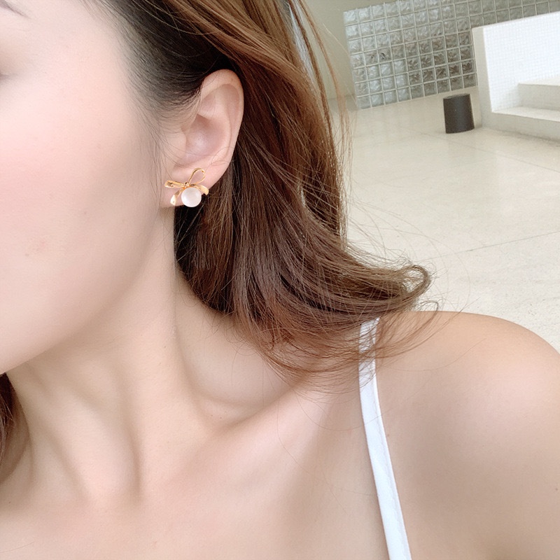 Khuyên Tai Đính Ngọc Trai Và Nơ Phong Cách Hàn Quốc Độc Đáo Dễ Phối Đồ