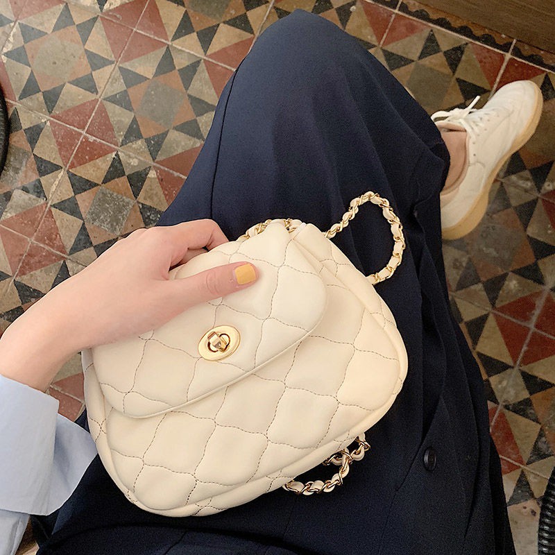 Túi Đeo Chéo Một Bên Vai Hình Thoi Phối Dây Xích Dễ Phối Đồ Thời Trang Mùa Hè Cho Nữ