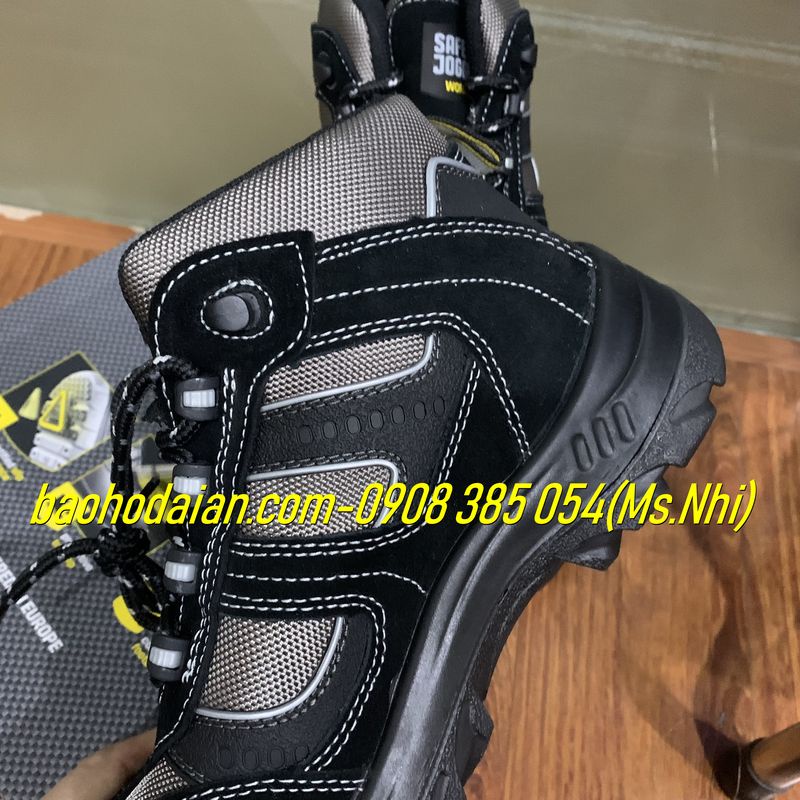 Giày Bảo Hộ Công Trường Safety Jogger Climber S3 SRC- Hình thật