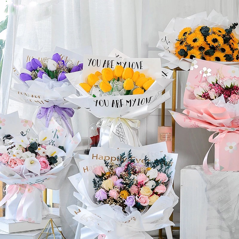 Giấy Gói Quà/Trang Trí Hoa In Chữ Tiếng Anh Đơn Giản Nhiều Màu Tùy Chọn 55*55cm Chống Thấm Nước Trang Trí Đa Ứng Dụng