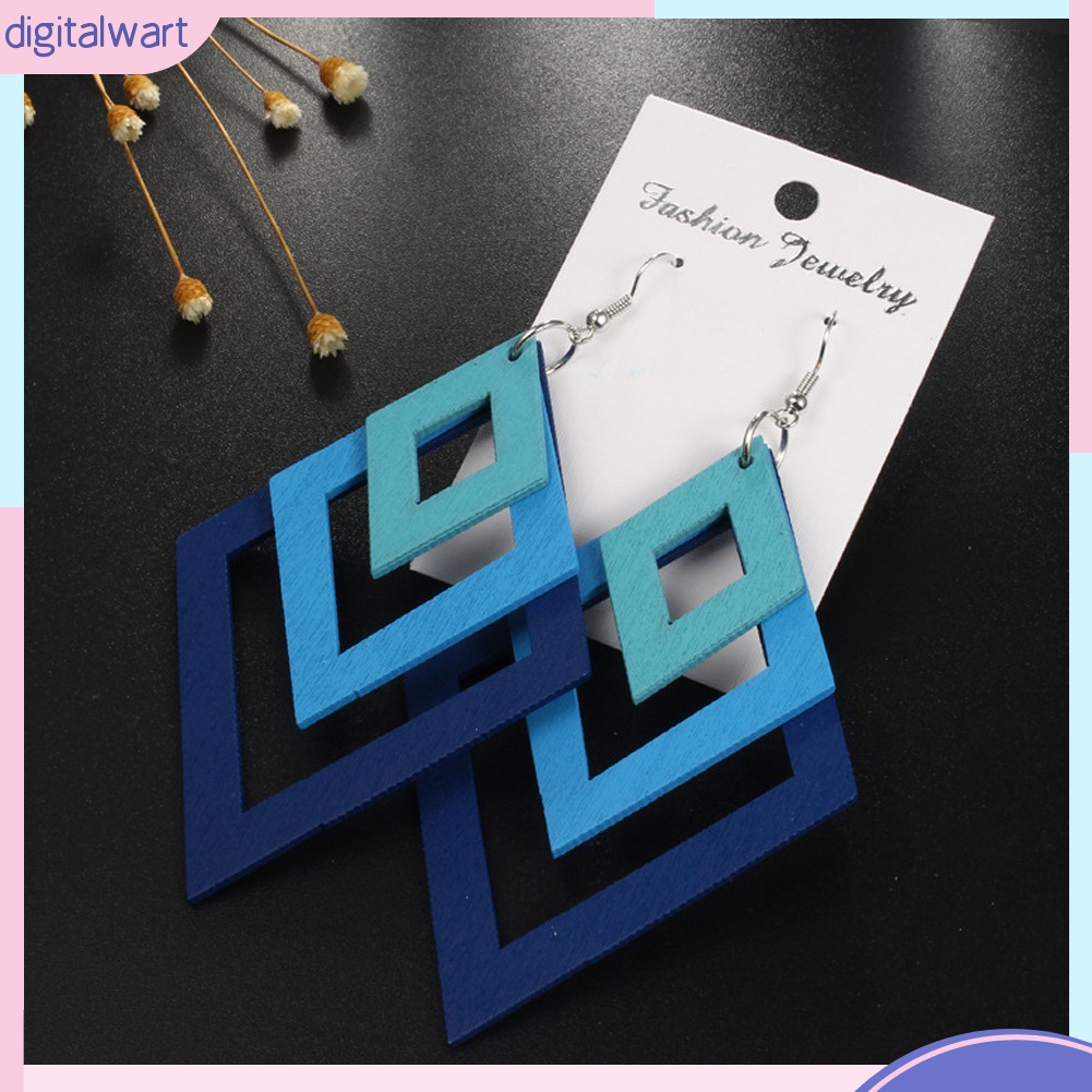 Hoa tai dáng dài thời trang dành cho nữ