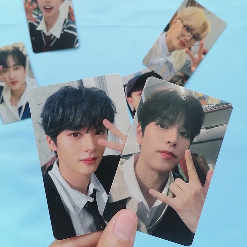 Bộ 8 Tấm Thẻ Ảnh Nhóm Nhạc Stray Kids