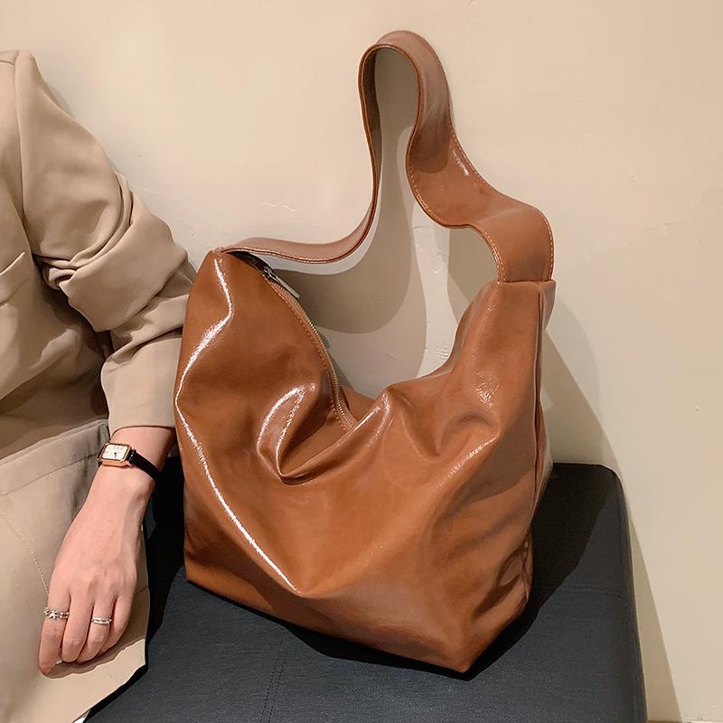 Túi đeo vai IELGY chất liệu mềm mại sức chứa lớn thời trang cho nữ