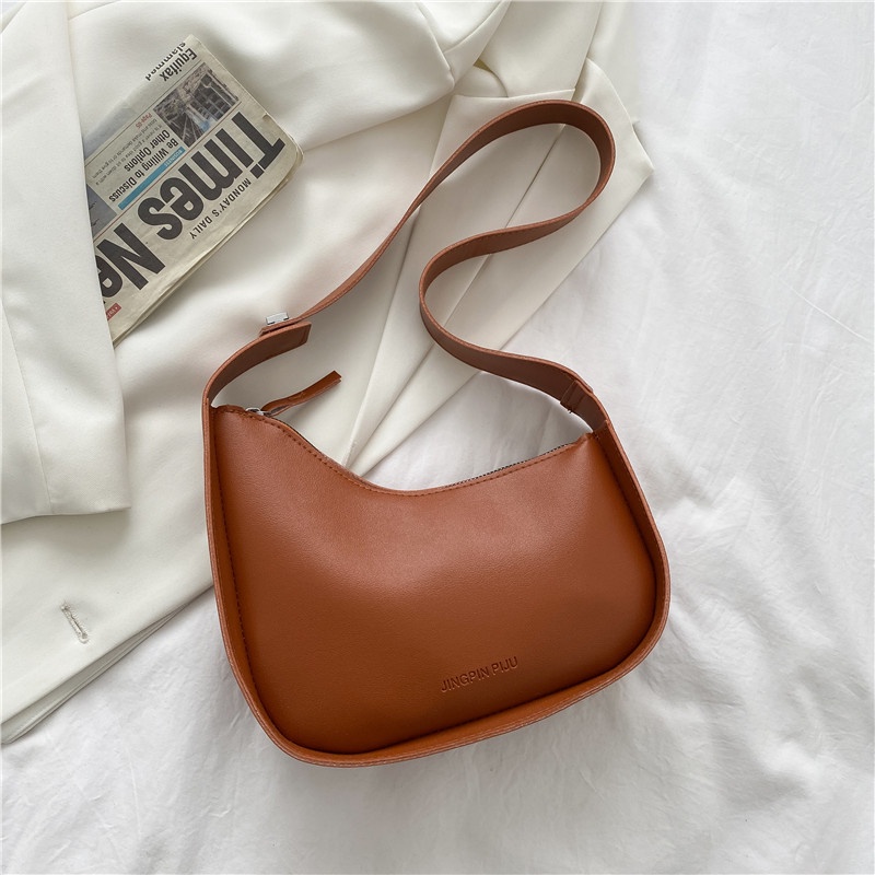 Túi Xách Đeo Vai Hình Bán Nguyệt Thiết Kế Đơn Giản Phong Cách Mới Mùa Xuân Cho Nữ 2022