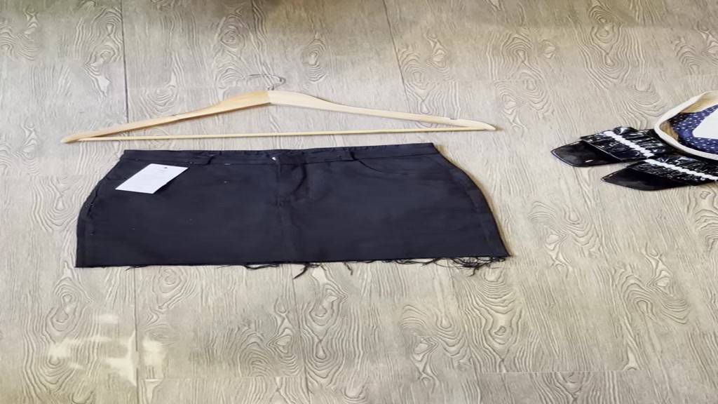 Chân váy kaki rách có quần trong | BigBuy360 - bigbuy360.vn