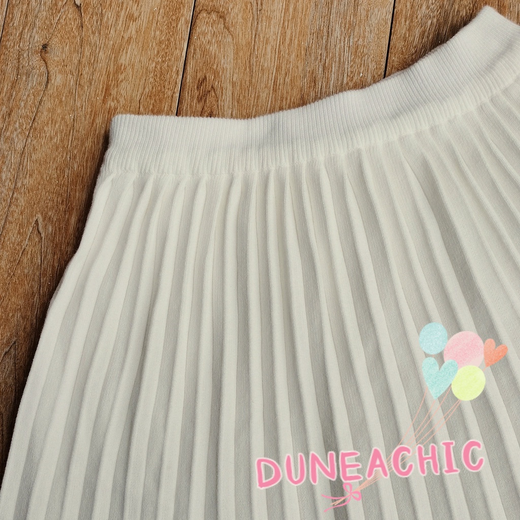 DUNEA Set đồ gồm áo lửng 2 dây và chân váy xếp ly quyến rũ dành cho nữ