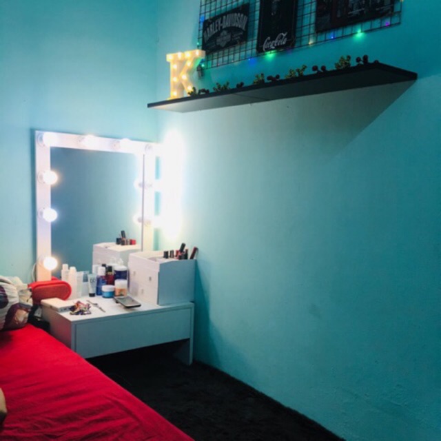 Bàn trang điểm đèn LED ngồi  Bệt bao giá thị trường | BigBuy360 - bigbuy360.vn