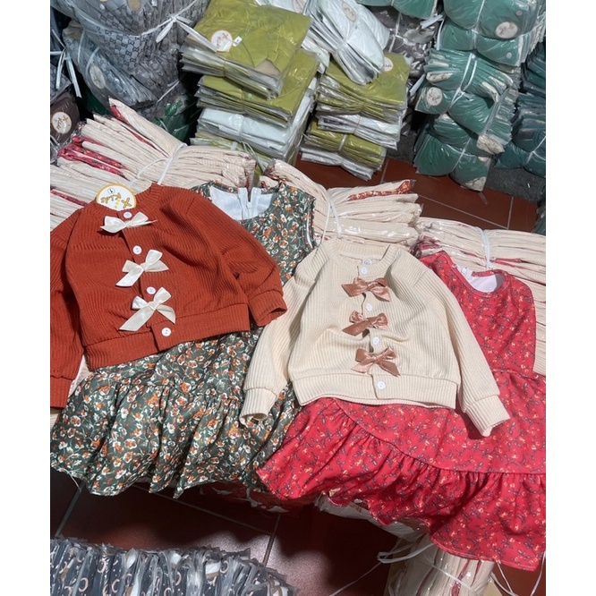 Set áo len xốp cv nhung hoa nhí cho bé gái