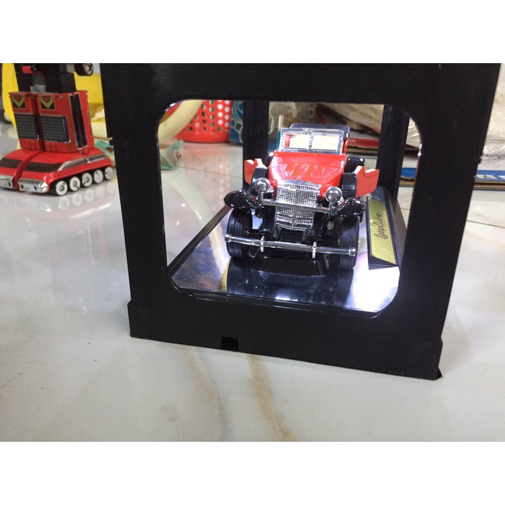 Mô hình lightup Classiccar tỉ lệ 1/24