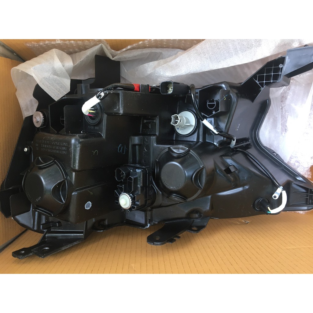 Đèn pha Ranger WildTrak 16 - EB3B13W029SM / EB3Z13008BR / EB3B13W030SM / EB3B13W030PM