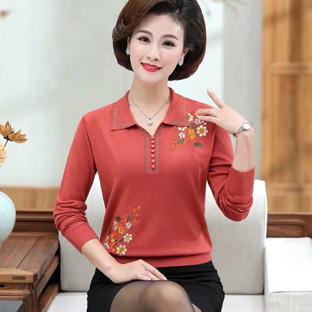 Áo len thêu hoa cho mẹ