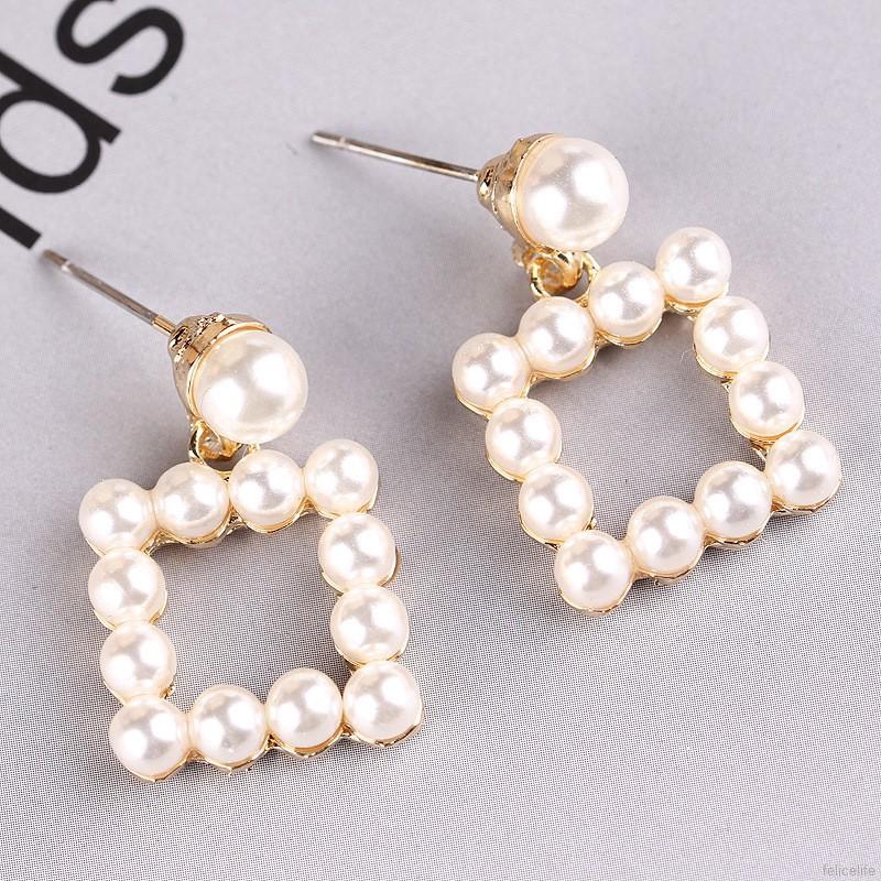 Bông tai hình vuông đính ngọc trai thanh lịch