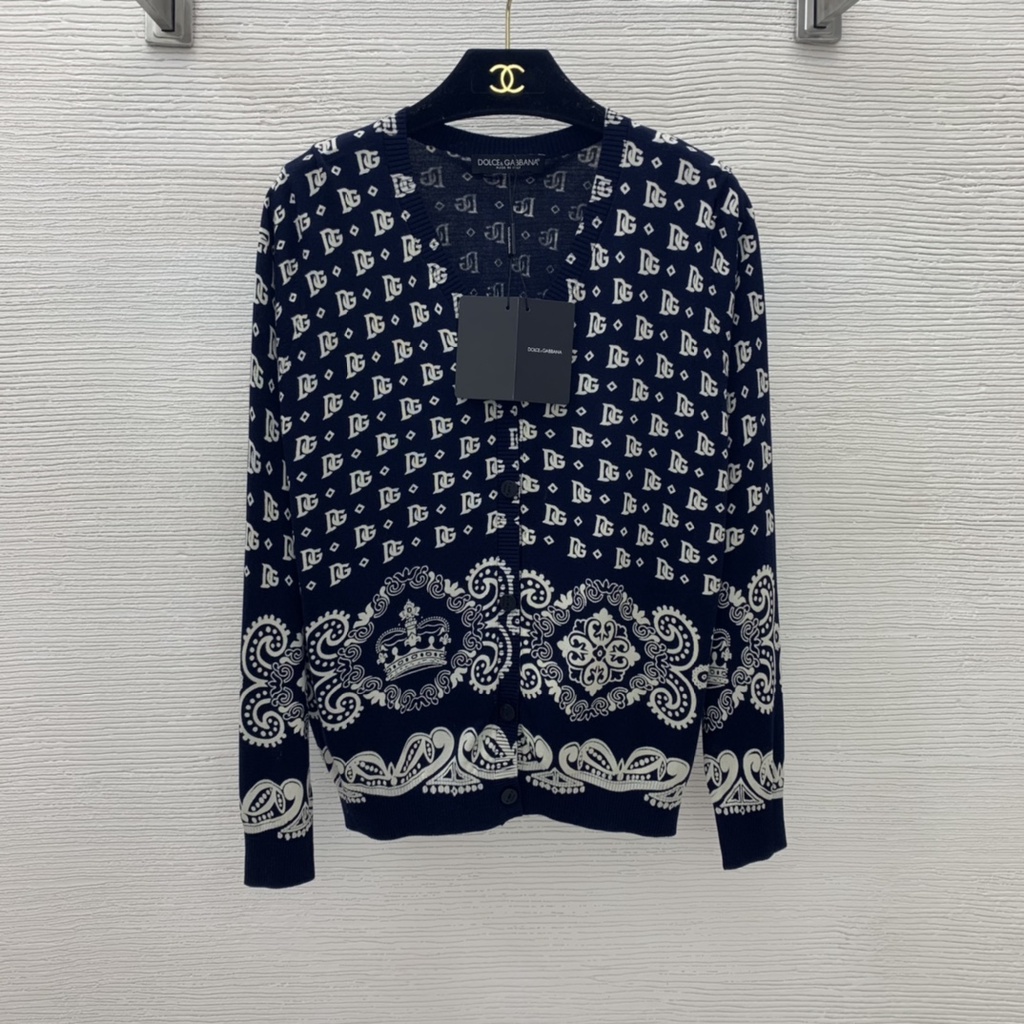 Áo khoác len cardigan Dolce&Gabbana D&G với chất liệu cao cấp, nhẹ