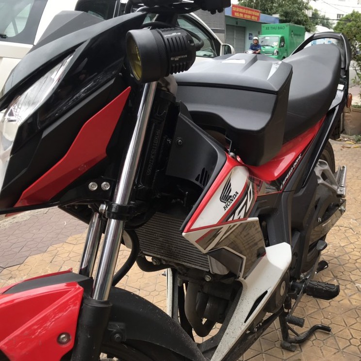 Thùng Giữa GIVI Cho SONIC 150R (MOD)