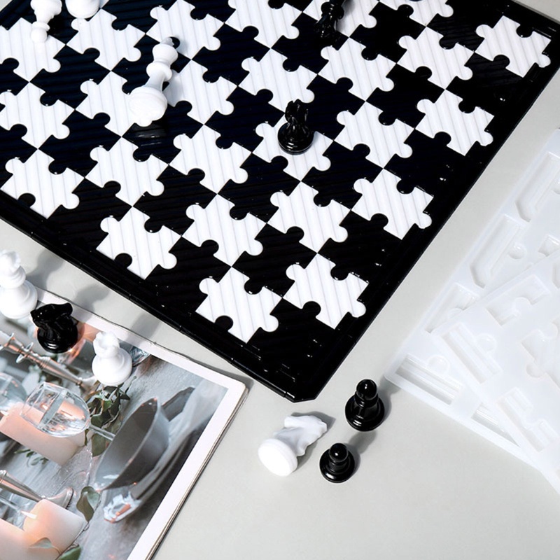 Bộ Khuôn Silicone Làm Bàn Cờ Vua Cho Gia Đình DIY
