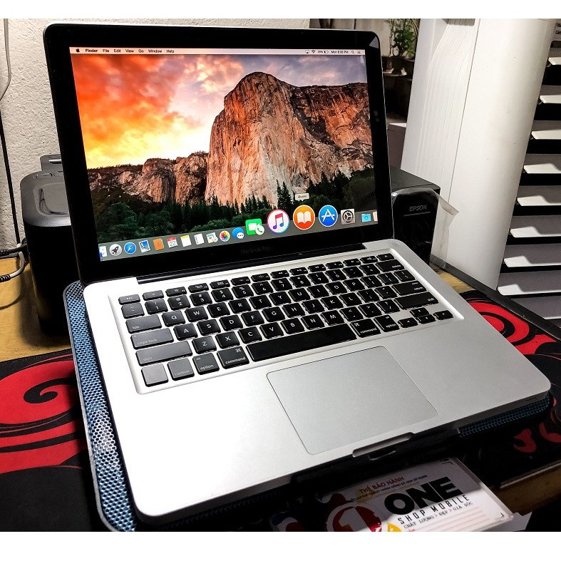 [ Đẳng Cấp ] Macbook Pro MC700 late 2011 Core i5 / Ram 8Gb / SSD 256Gb / Hàng sưu tầm  (Tặng kèm nhiều phụ kiện) | BigBuy360 - bigbuy360.vn