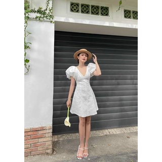 ĐẦM GẤM CỔ V TAY PHỒNG