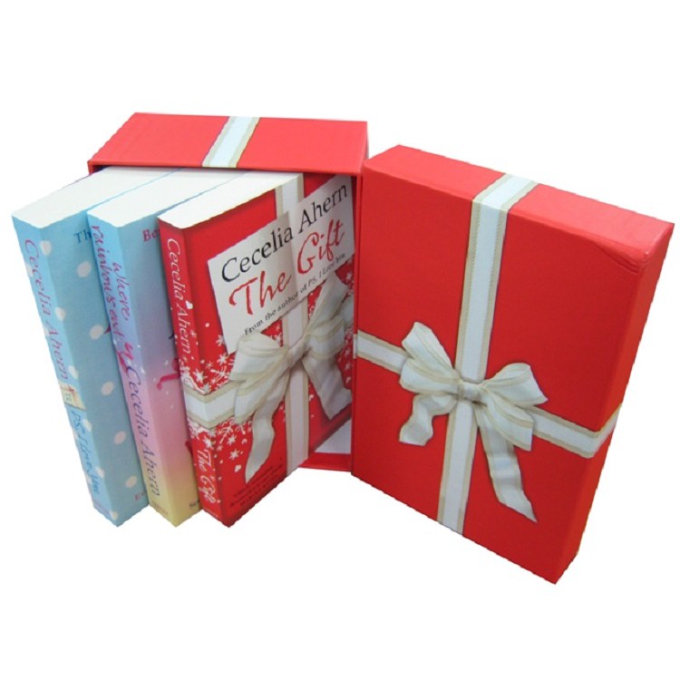 Bộ sách/ truyện Ngoại Văn: THE GIFT BOX: PS I LOVE YOU / WHERE RAINBOWS END / THE GIFT (Bộ 3 cuốn - Phiên bản Tiếng Anh)