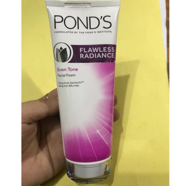 [ Mẫu mới ] Sữa rửa mặt POND’S FLAWLESS RADIANCE 100g cao cấp