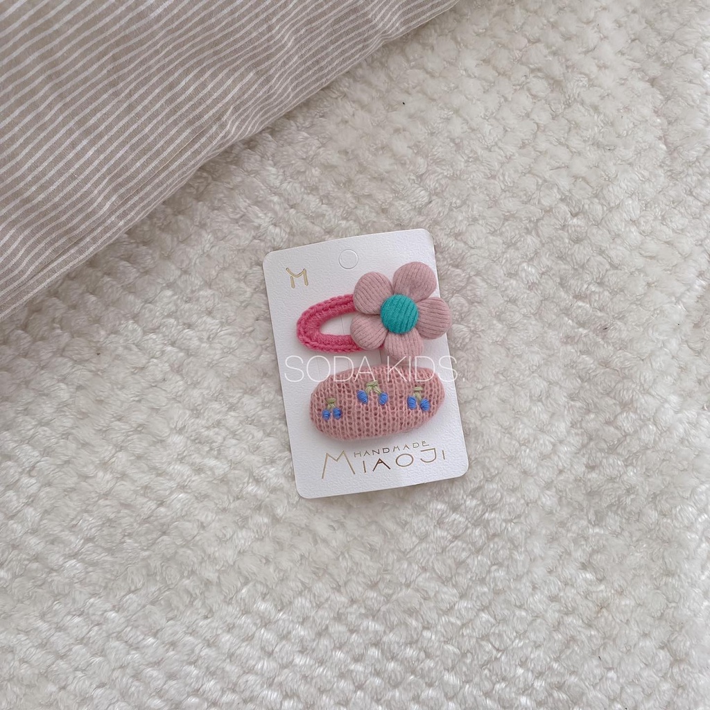 Bộ kẹp tóc len thêu hoa 2 chiếc cho bé gái (Ảnh thật)