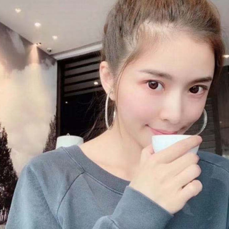 Khuyên Tai Kim Loại Cường Điệu Đính Đá Phong Cách Âu Mỹ