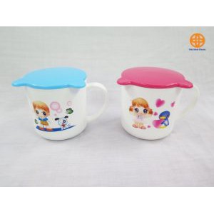 ca cốc uống nước có nắp đậy cho bé