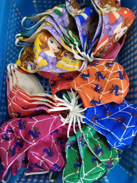 Khẩu trang vải siêu nhân, Elsa cho bé