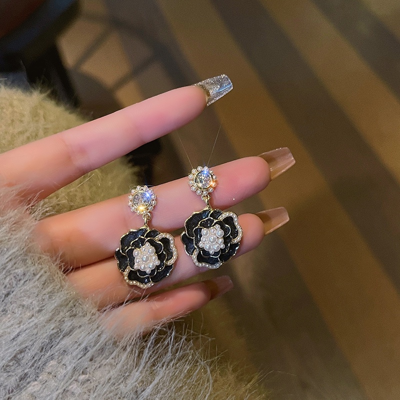 Hoa tai hình hoa trà đính ngọc trai nhân tạo thời trang thanh lịch cho nữ