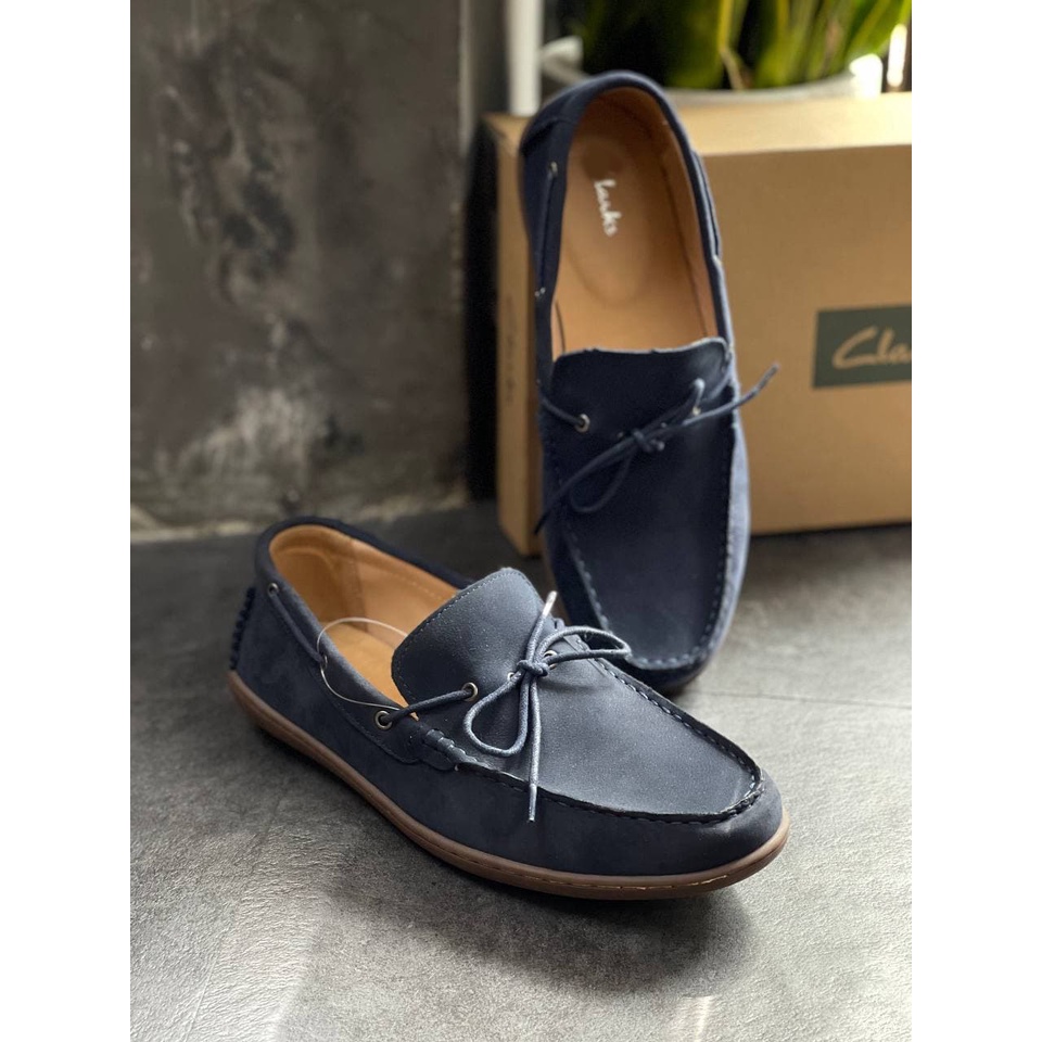 Giày Da Clarks 21621, Dang giày mọi đi viền dây buột nơ, Chất liệu da mềm, Lót êm thoải mái