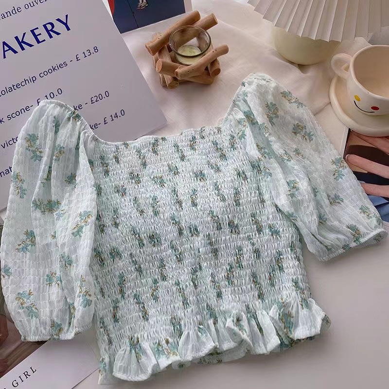Áo croptop BH tay phồng cổ chữ V in họa tiết hoa nhí xinh xắn thời trang hè 2022 cho nữ