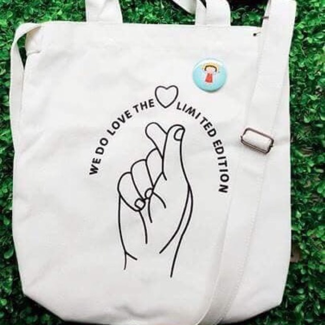 Túi tote đen trắng